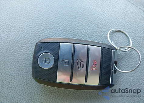 2016 Kia Optima Ex z USA, uszkodzony, nr VIN 5XXGU4L33GG078796